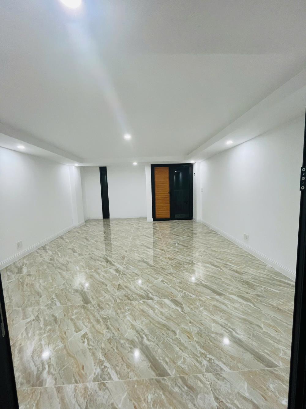 Nhà cho thuê trệt 4 lầu mặt tiền Lý Thái Tổ, Hưng Phú, Cần Thơ - Giá chỉ 30 triệu/tháng!