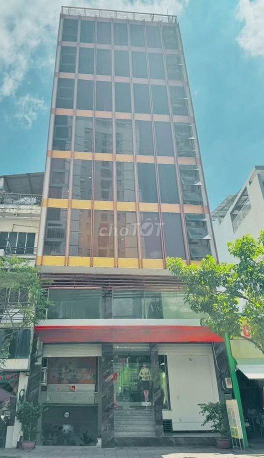 Văn phòng cho thuê mặt tiền Hoàng Văn Thụ, Quận Tân Bình, 1500m² - Thiết kế đẹp, vị trí đắc địa!