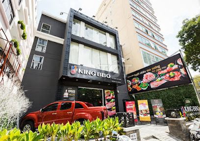 Nhà mặt tiền đường 3 Tháng 2, Quận 10, Diện tích 245m² giá 100 triệu - Kinh doanh thuận lợi!