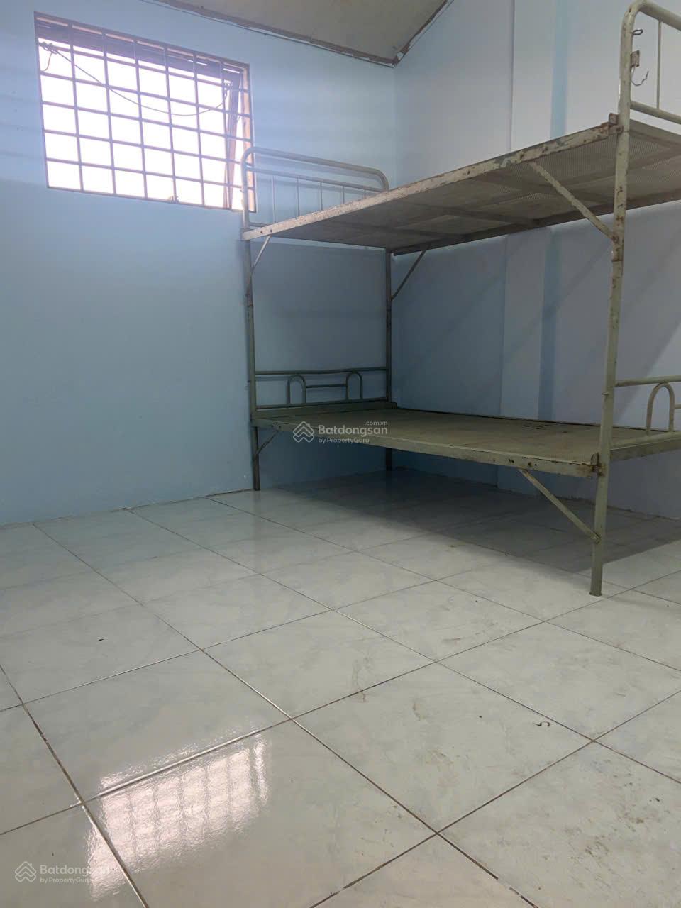 Cho thuê phòng trọ Bình Long, Tân Phú 12m² chỉ 1,6 triệu - Không gian sống tiện nghi!