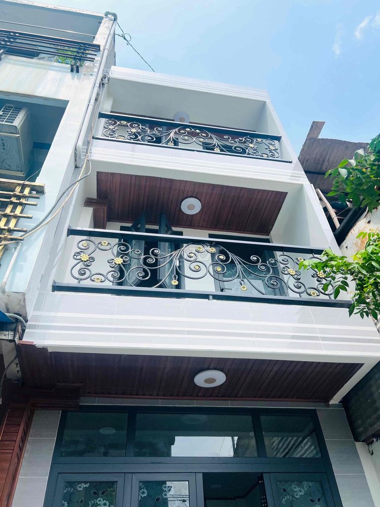 Nhà cho thuê mới xây hẻm ô tô Nguyễn Duy, Quận 8 - 3 tầng, 2 phòng ngủ, giá 10 triệu