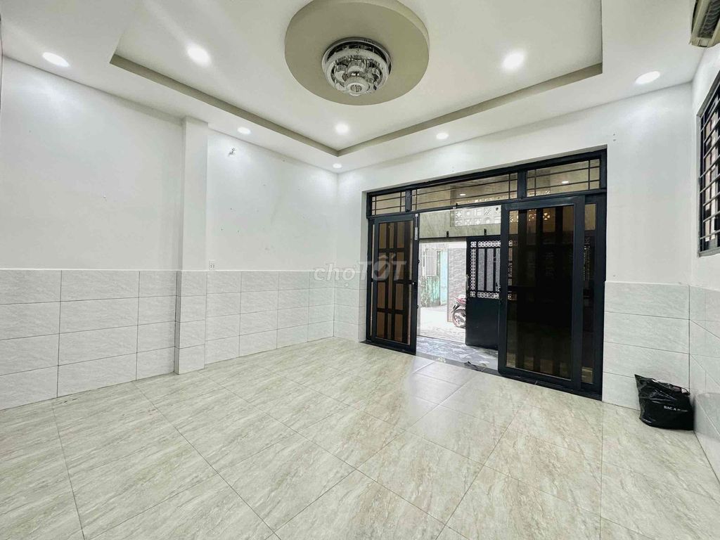 Nhà đẹp 2PN 3WC 120m² Xô Viết Nghệ Tĩnh - Giá 14 triệu, thích hợp ở gia đình!