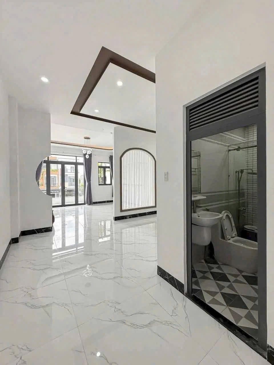 Nhà 1 trệt 3 lầu trục chính A3 KDC Phú An, 120m² giá 6.1 tỷ - Không thể bỏ lỡ!