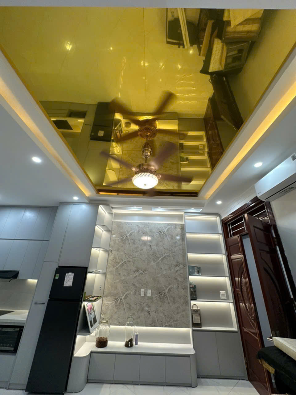 Bán gấp căn nhà 41m² Trường Chinh, Đống Đa - Giá 8.68 tỷ - Thiết kế hiện đại, thoáng mát!