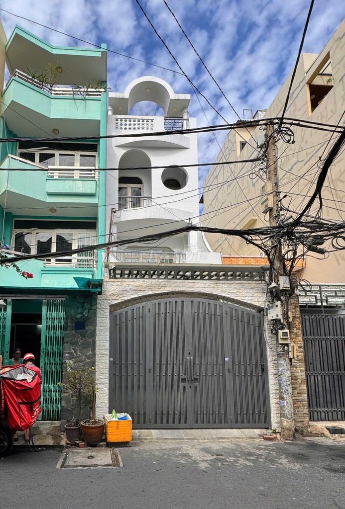 Nhà cho thuê hẻm xe tải 353/42 Nguyễn Trọng Tuyển - 4,5x18m - Thiết kế hiện đại, giá chỉ 22 triệu