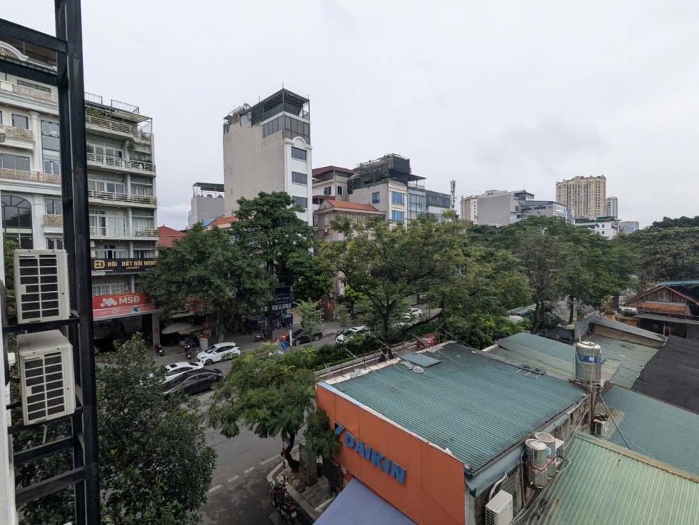 Nhà mặt phố Lạc Long Quân, Tây Hồ 90m² giá 52.8 tỷ - View Hồ Tây cực đẹp!