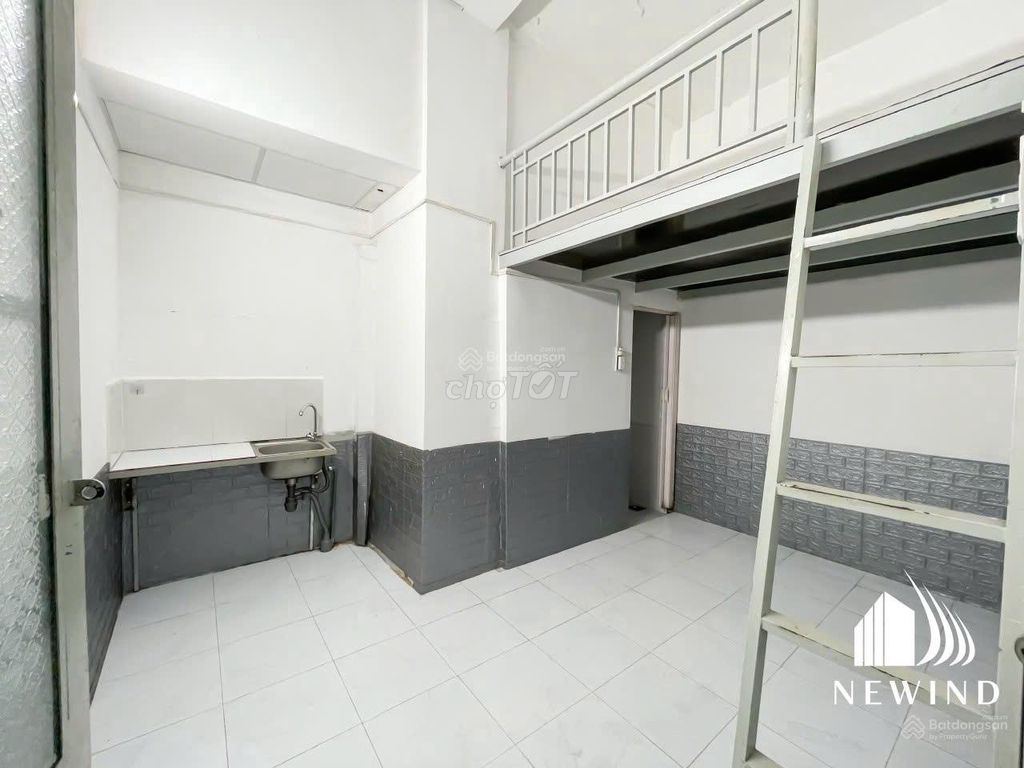 Phòng trọ có gác ở trệt tại Lê Văn Lương, Quận 7 - Tiện nghi, an ninh, 3.6 triệu