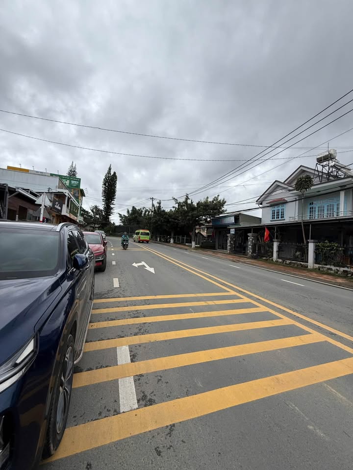 Nhà phố Đà Lạt 70m² giá 3.9 tỷ - Khu dân cư đông đúc, tiện ích đầy đủ!