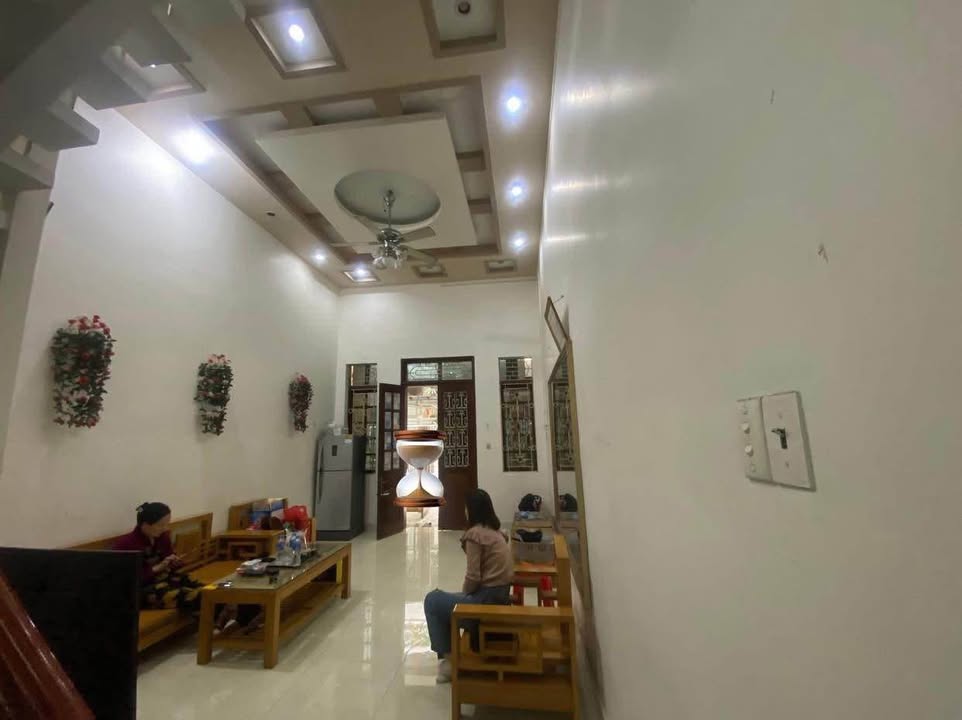 Nhà riêng phố Hai Bà Trưng Hải Dương 52m² giá 2 tỷ - Gần chợ Con và trường học!