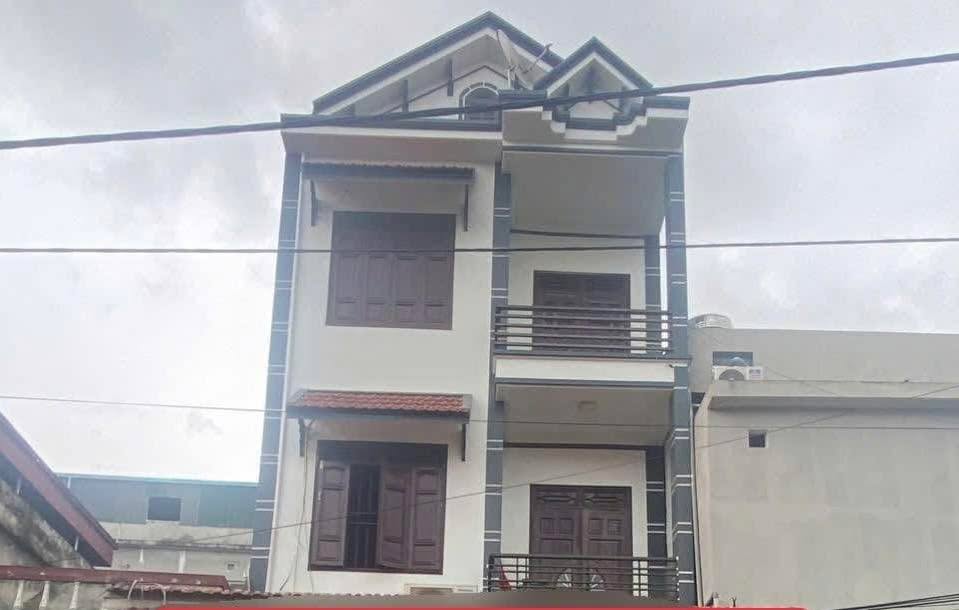 Nhà 3 tầng Yên Thanh 126m² giá thỏa thuận - Chính chủ bán gấp!