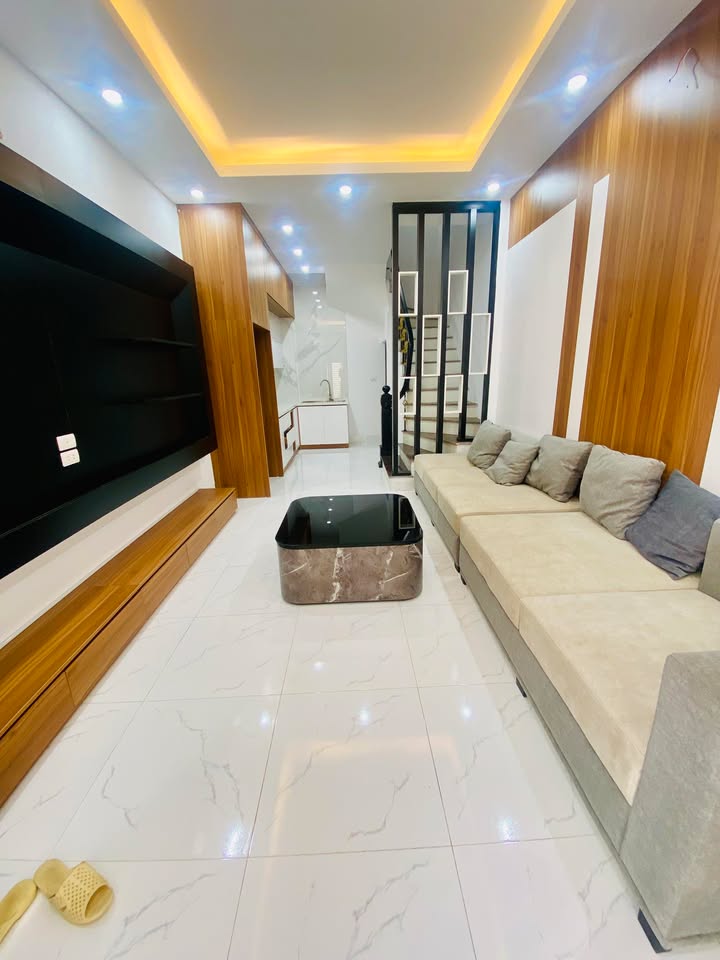 Nhà đẹp Xuân La, Tây Hồ 33m² giá 8 tỷ - Sẵn sàng vào ở ngay!