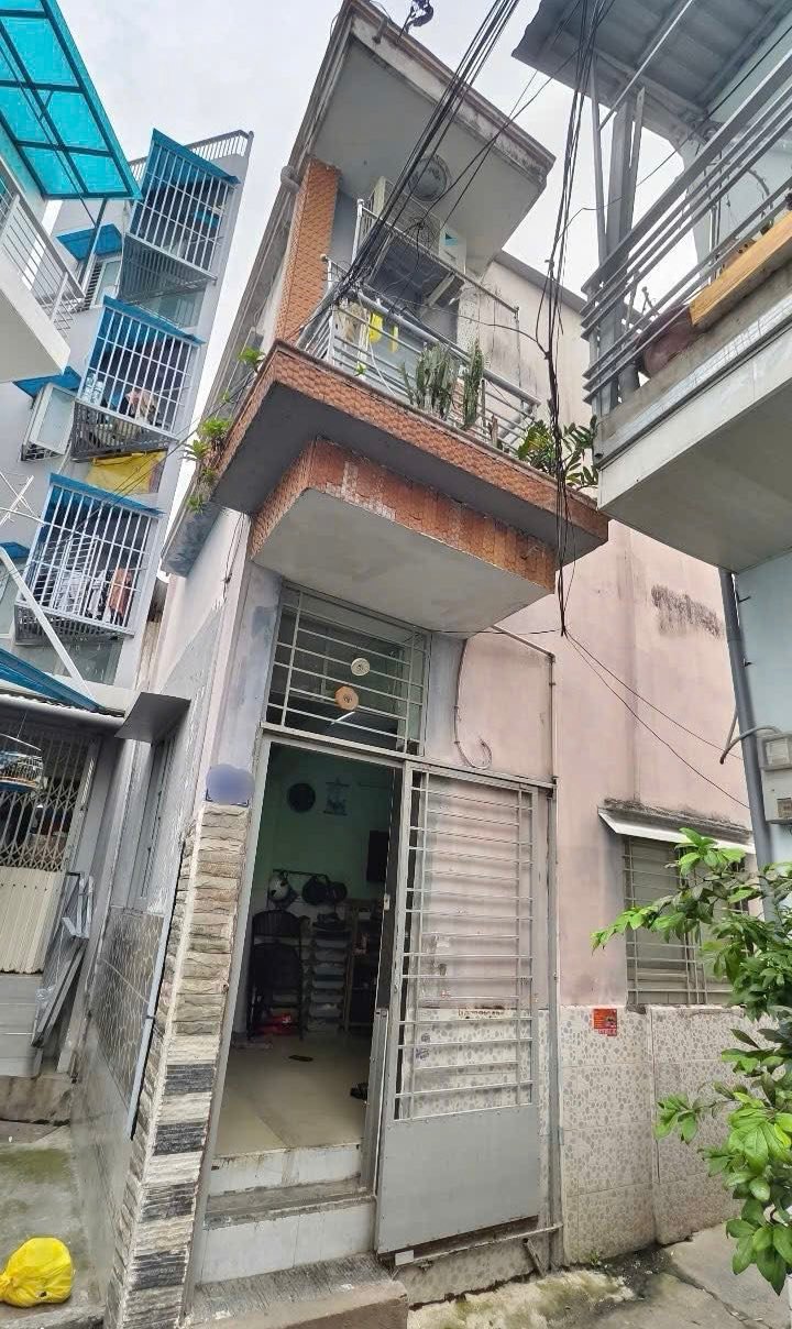 Nhà 2 tầng đường Chu Văn An, Bình Thạnh 22.3m² giá 2.75 tỷ - Cơ hội hiếm có cho gia đình nhỏ!