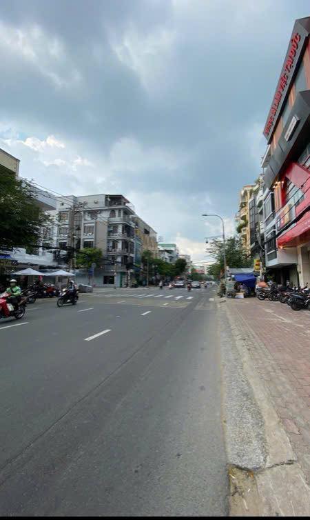 Nhà phố mặt tiền Đinh Bộ Lĩnh, Bình Thạnh 21m² giá 7.6 tỷ - Đầu tư sinh lời ngay!