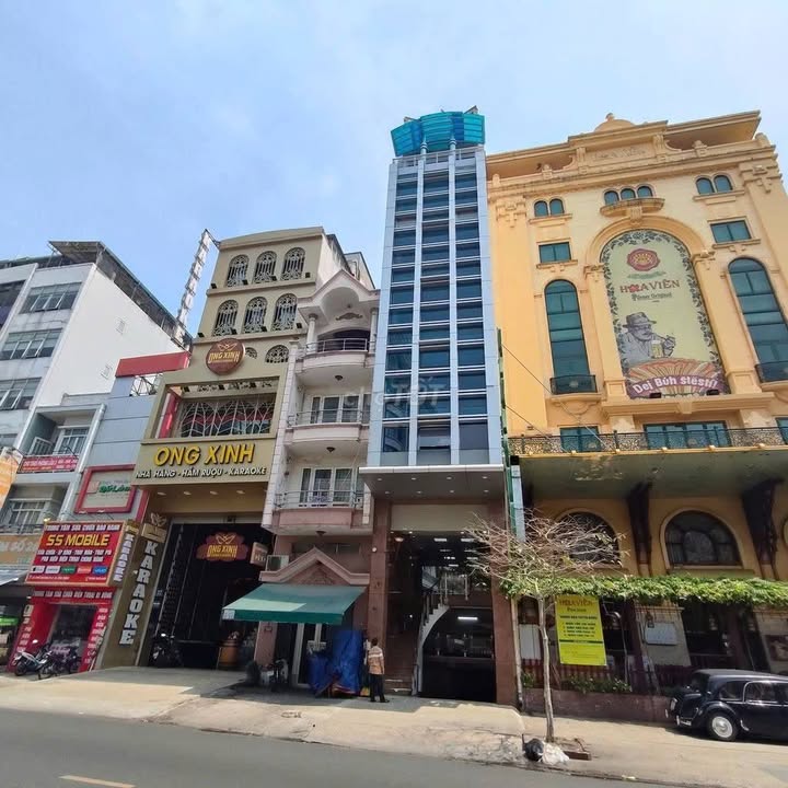 Cho thuê tòa nhà văn phòng 18 Phổ Quang, quận Tân Bình - Diện tích 135m², giá thỏa thuận