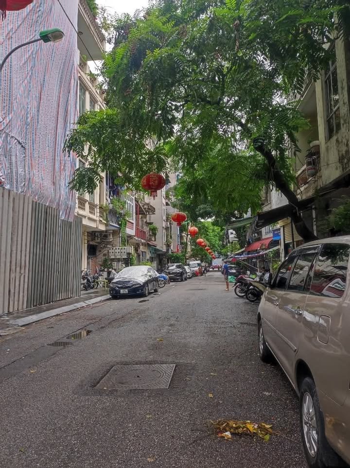 Bán nhà mặt phố Nguyễn Công Trứ, 40m², giá 20.9 tỷ - Đầu tư sinh lời!