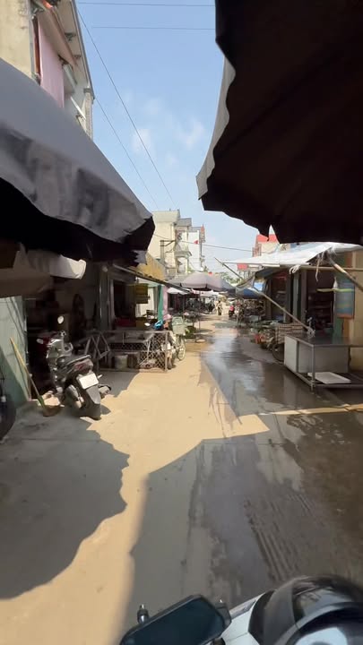 Đất mặt đường Đê La Thành 87m² giá thỏa thuận - Cơ hội đầu tư sinh lời cao!