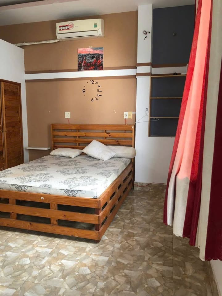 Minihouse cho thuê đường Nguyễn Việt Hồng 2.4 triệu - Full nội thất tiện nghi!