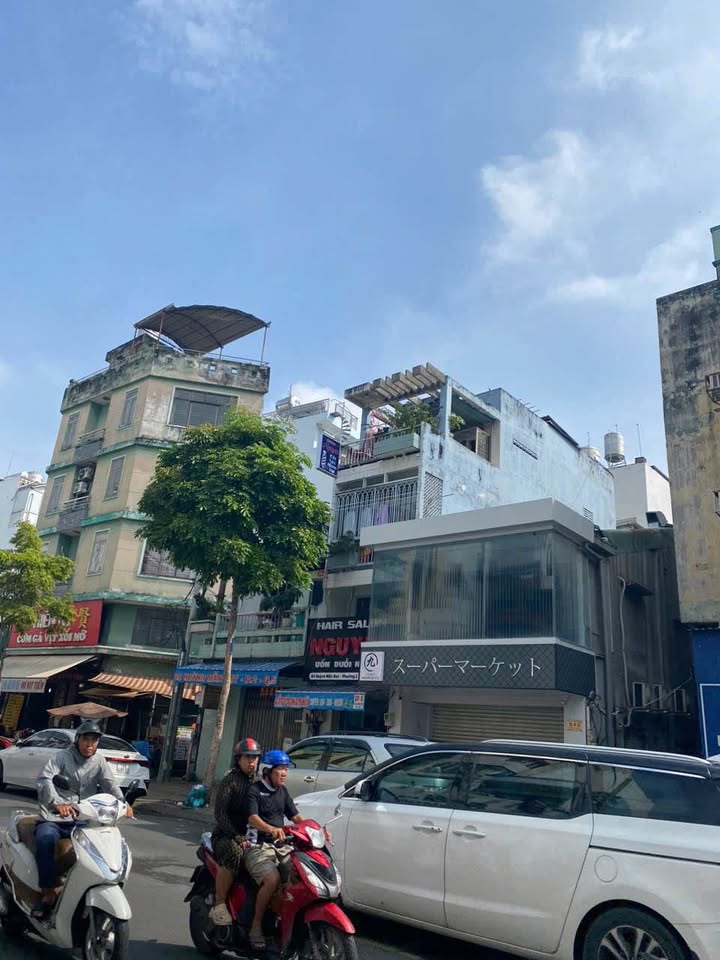 Nhà phố mặt tiền Nguyễn Trãi, quận 5, 46m² giá 1X - Kinh doanh sầm uất!