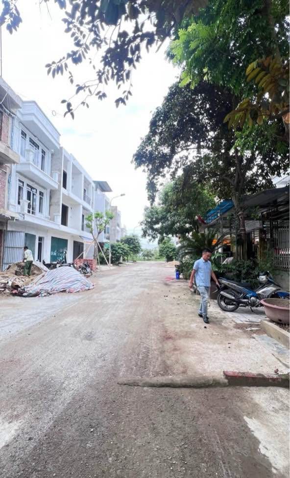 Nhà phố 3.5 tầng KĐT Đông Hải, 75m² giá 3 tỷ - Chính chủ, phong thủy đẹp!