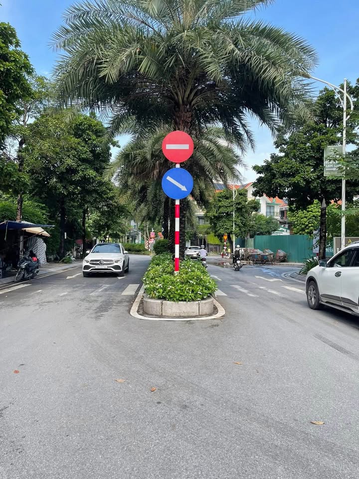 Mảnh đất vàng ngõ 63 Đại Mỗ 103m² giá 21 tỷ - Đầu tư sinh lời ngay!