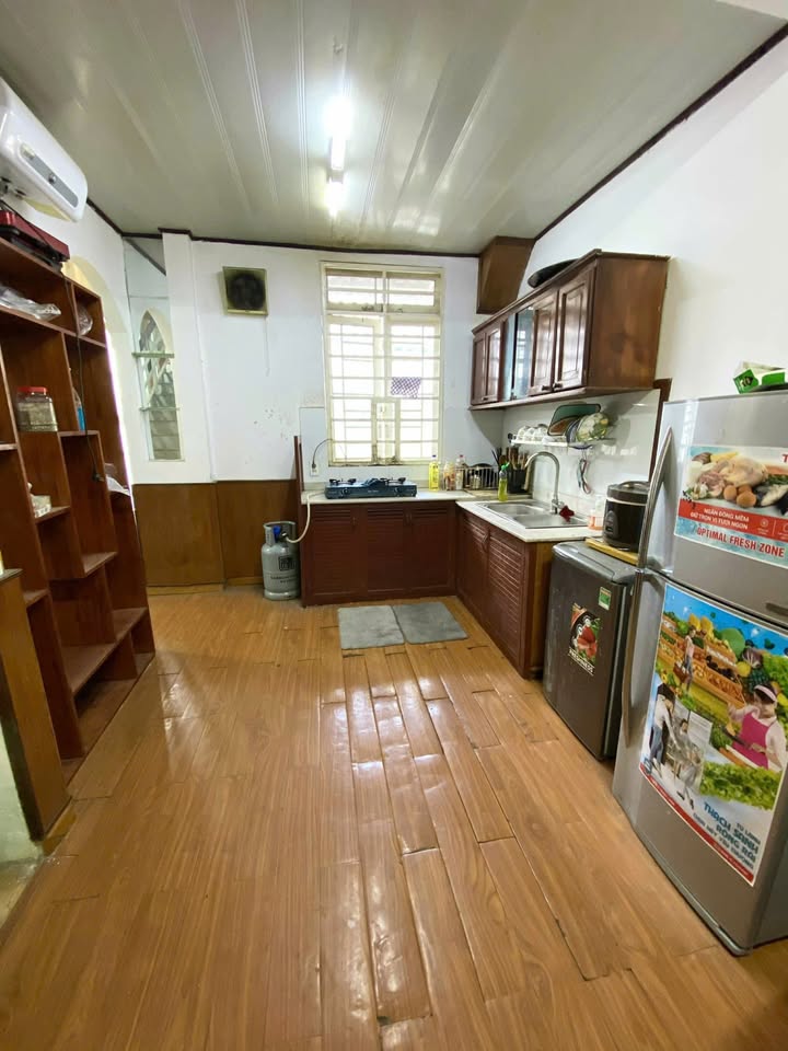 Nhà nguyên căn Hoàng Diệu Đà Lạt 120m² giá 8 triệu - Hợp đồng lâu dài!