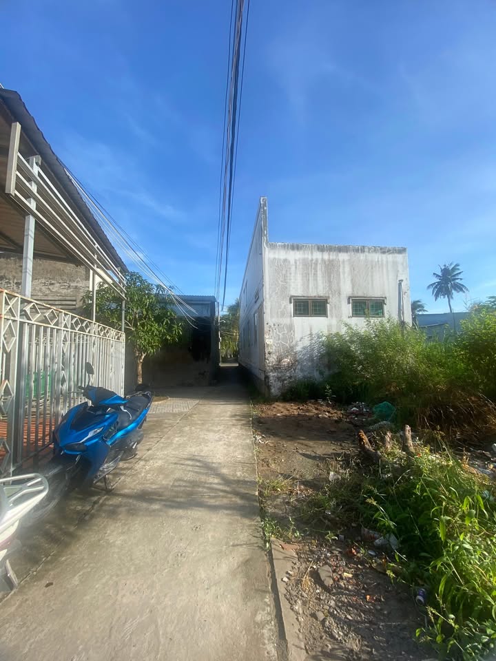 Nhà nguyên căn Mỹ Phong, Mỹ Tho 160m² giá chỉ 3 triệu - Thuận tiện ô tô vào tận nơi!