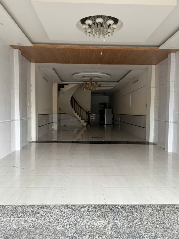 Nhà mặt tiền Phan Thị Ràng, Rạch Giá 125m² giá chỉ 1 triệu - Cơ hội cho thuê hấp dẫn!