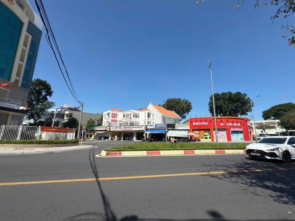 Mặt bằng cho thuê mặt tiền đường Trương Công Định, Vũng Tàu 500m² - Kinh doanh thuận lợi!