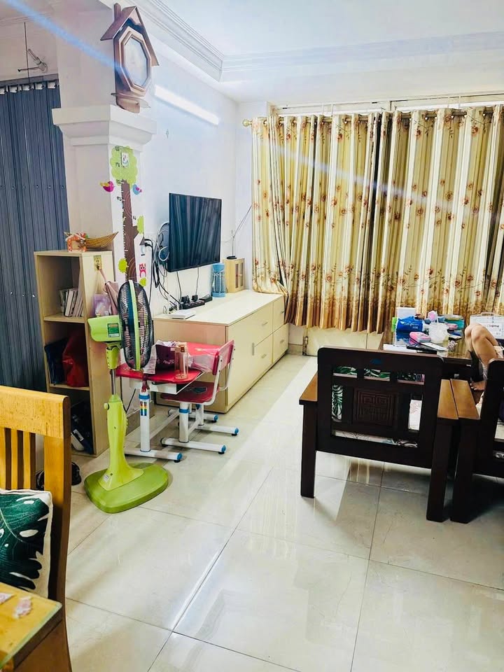 Nhà nguyên căn cho thuê tại Trần Huy Liệu, Phú Nhuận 40m² chỉ 11 triệu