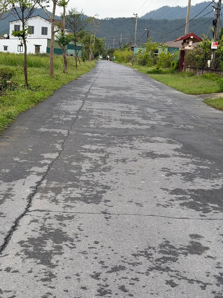 Đất nền 1200m² Thạch Xuân, Thạch Hà - Mặt tiền rộng, giá chỉ 2 tỷ!