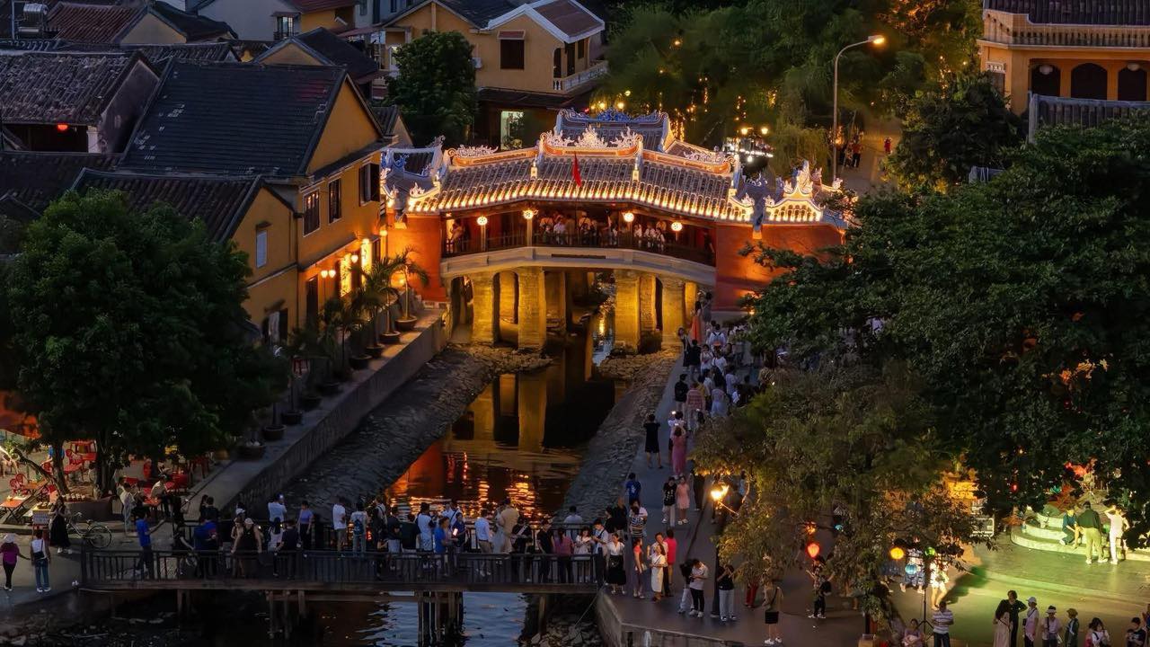 Cho thuê mặt bằng mặt tiền Phan Chu Trinh, Đà Nẵng 200m² - Thích hợp mở nhà hàng!