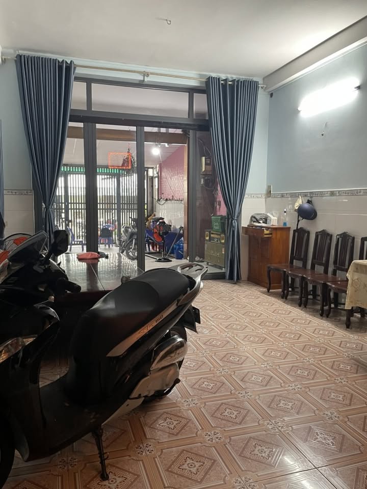 Nhà mặt tiền Đường B khu ADC Tân Phú 161m² giá 16 tỷ - Khu dân cư an ninh, tiện ích đầy đủ!