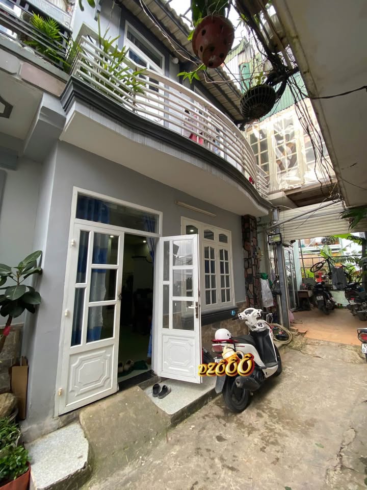 Nhà đẹp Đà Lạt 50m² giá 2.65 tỷ - Sổ xây dựng chính chủ, gần chợ Nam Thiên!