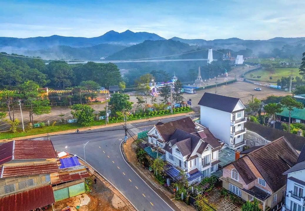 Nhà nguyên căn phường 8 Đà Lạt 6 phòng ngủ giá 20 triệu - Full nội thất, vào ở ngay!