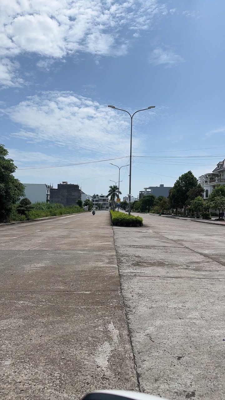 Đất nền Móng Cái 100m² giá chỉ 3xxx triệu - Hướng Đông Bắc, vị trí lý tưởng!