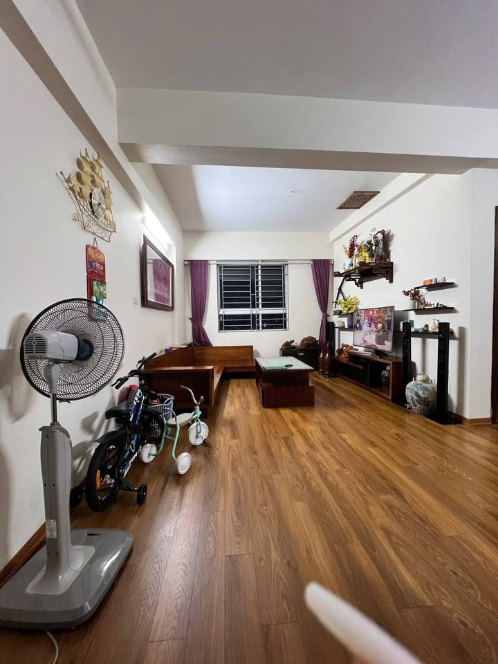 Căn hộ CT6 Hồng Hà, Thanh Trì 66m² giá 4 tỷ - Sổ đỏ lâu dài, xanh mát!