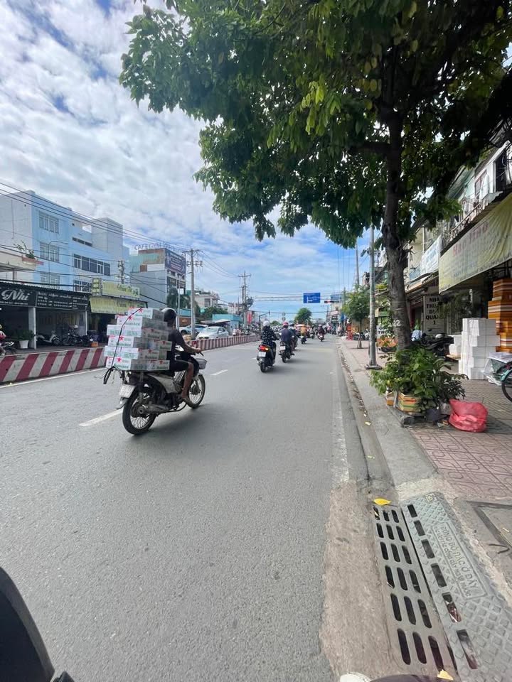 Nhà mặt tiền Huỳnh Tấn Phát, quận 7, 90m² giá 8 tỷ - Đầu tư sinh lời ngay!