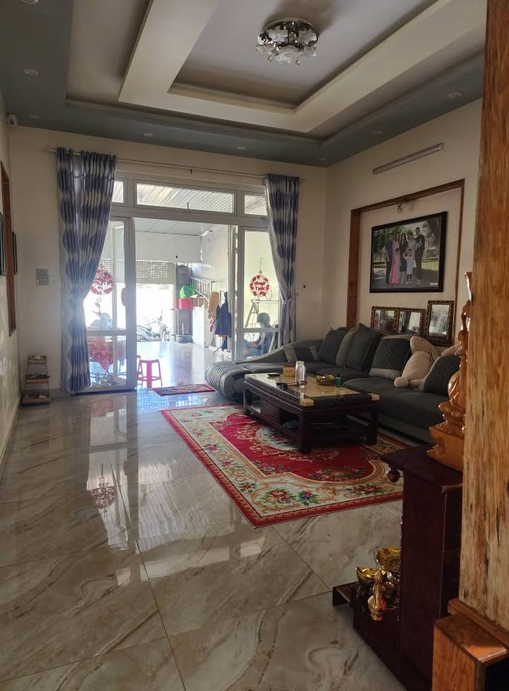 Nhà phố Nguyễn Văn Cừ Đức Trọng 120m² giá 3.2 tỷ - Sẵn sàng vào ở!