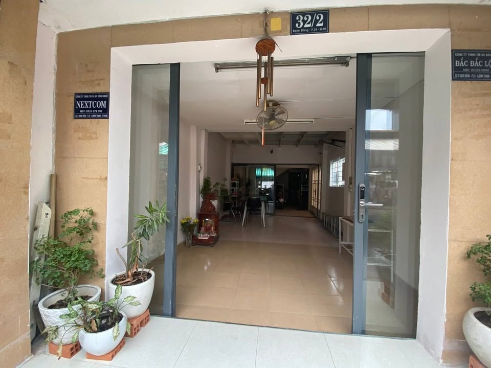 Bán nhà 2 mặt tiền Hàng Xanh, Q.Bình Thạnh 56m² giá 8.2 tỷ - Tiềm năng kinh doanh lớn!