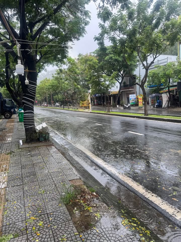 Nhà mặt tiền đường Lê Đức Thọ, Sơn Trà, Đà Nẵng 110m² giá 15 tỷ - Kinh doanh sầm uất!