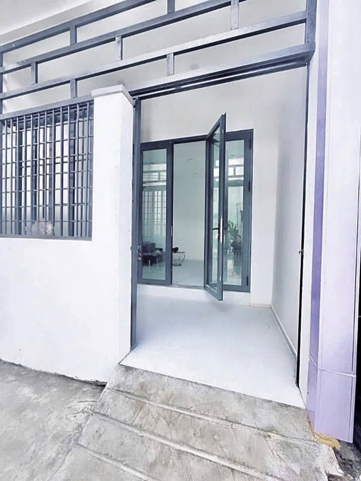 Nhà cấp 4 mới xây tại Phú Hữu, Nhơn Trạch 70m² giá 1.95 tỷ - Sổ hồng riêng chính chủ!