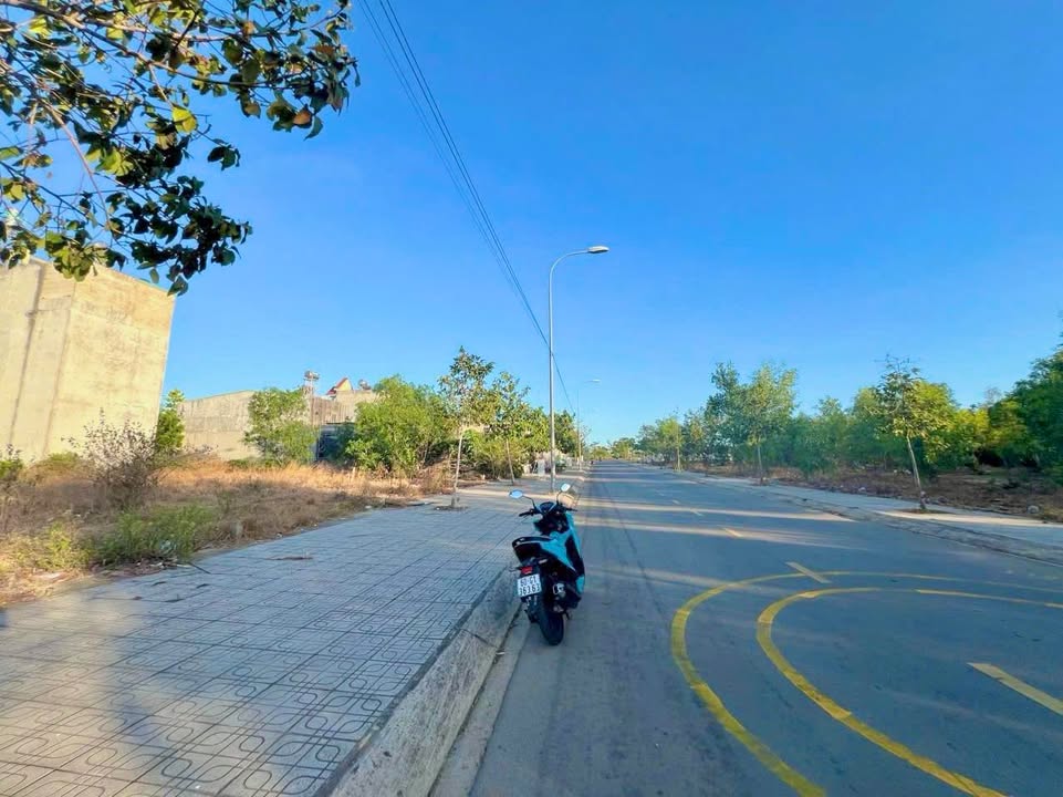 Đất nền Phước Thiền Nhơn Trạch 100m² giá 2 tỷ - Bán gấp, pháp lý rõ ràng!