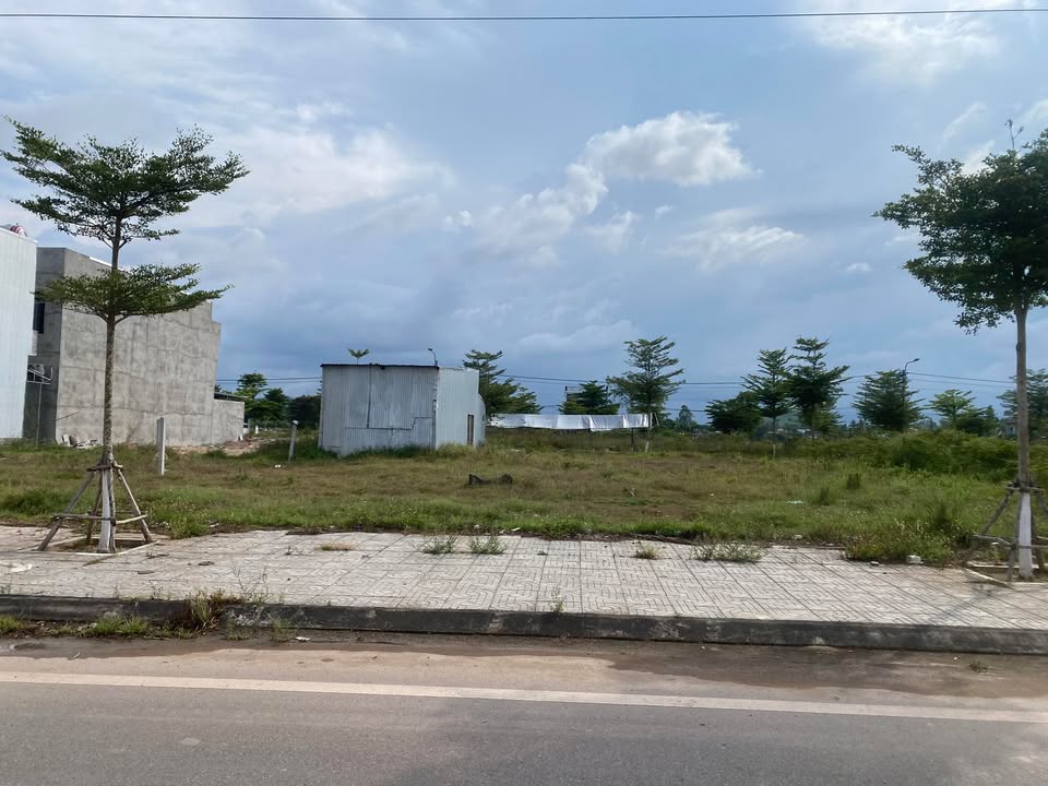 Đất nền Sông Vệ Tư Nghĩa 108.6m² giá 800 triệu - Cơ hội đầu tư hấp dẫn!