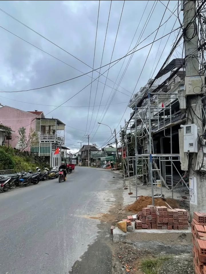 Nhà cho thuê đường Trịnh Hoài Đức, Đà Lạt 2PN giá 6 triệu - Thích hợp hộ gia đình