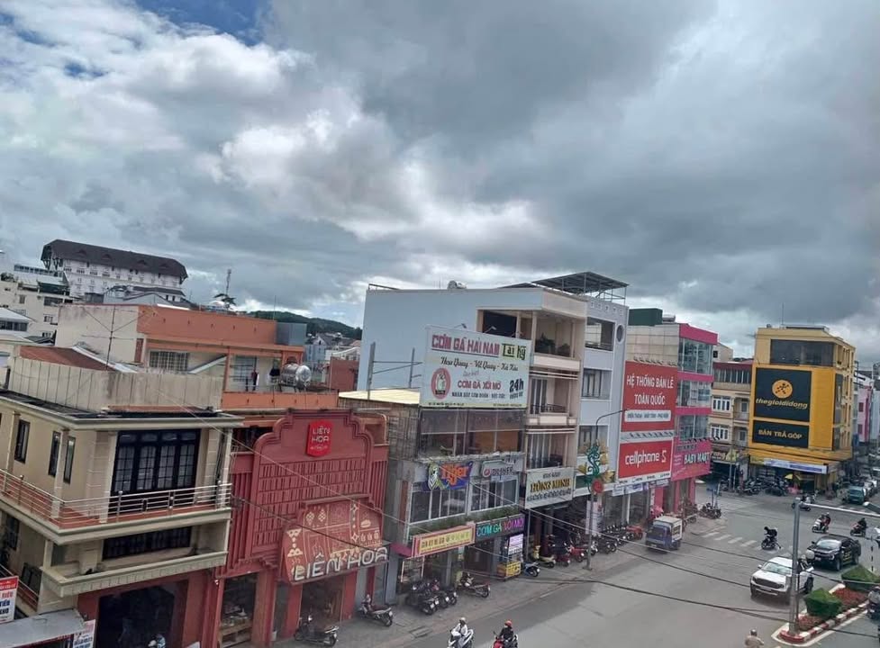 Nhà nguyên căn cho thuê đường 3/2, Đà Lạt 60m² giá 22 triệu - Kinh doanh thuận lợi!