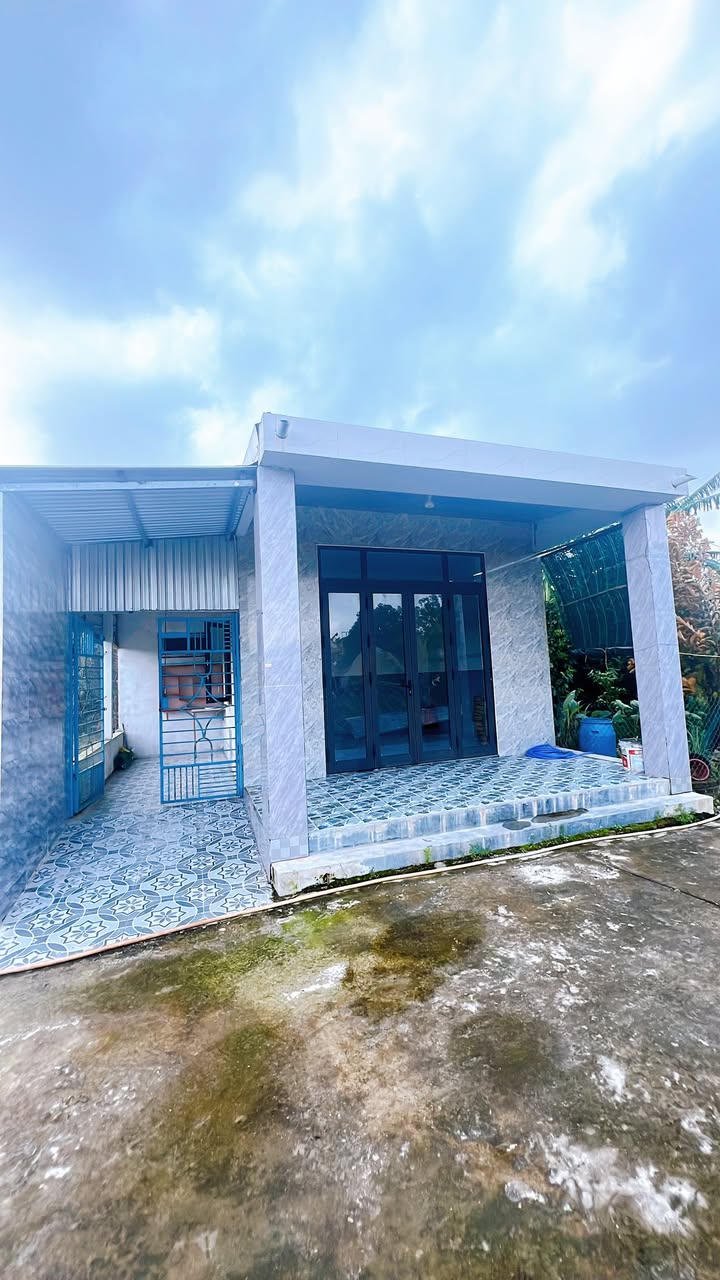 Nhà phố Đà Nẵng 81m² giá 2.2 tỷ - Ô tô vào tận nhà, gần chợ Khải Tây!