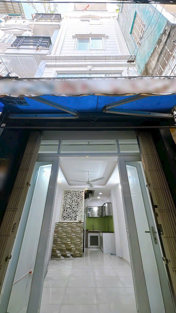 Nhà cho thuê Hẻm Đoàn Văn Bơ, Quận 4, 21m² giá chỉ 13 triệu - Giao ngay, tiện lợi!