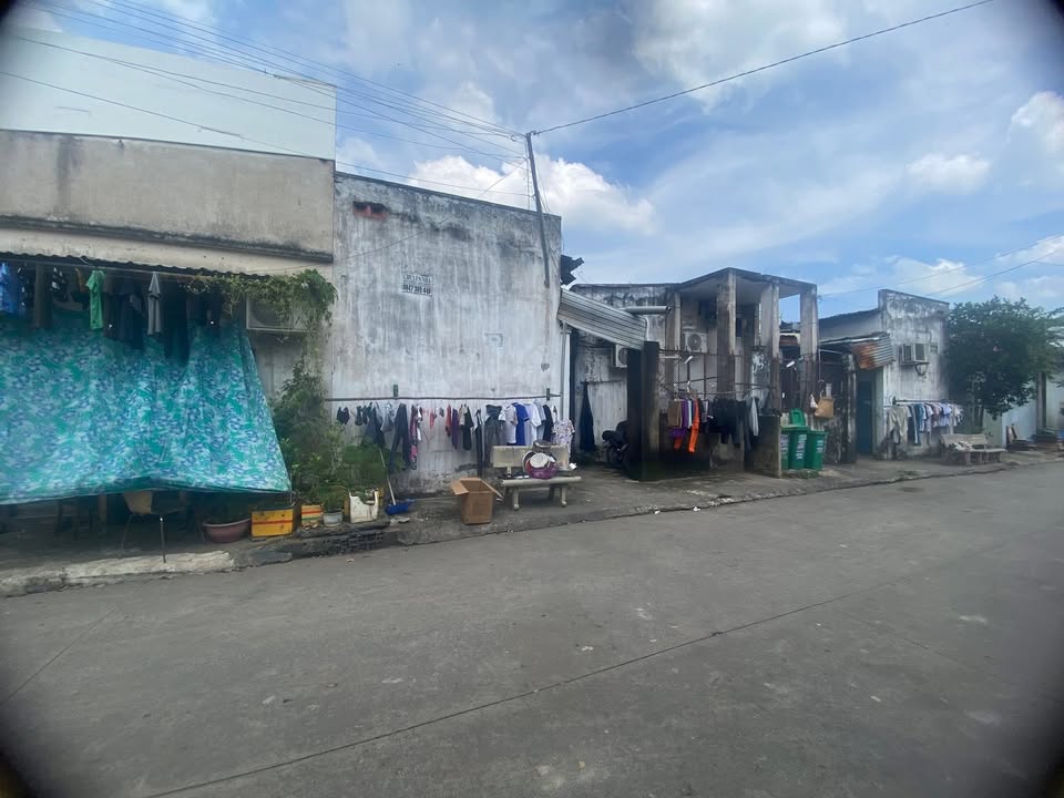 Dãy nhà trọ Bà Điểm, Hóc Môn 318m² giá 10.3 tỷ - Cơ hội đầu tư hấp dẫn!