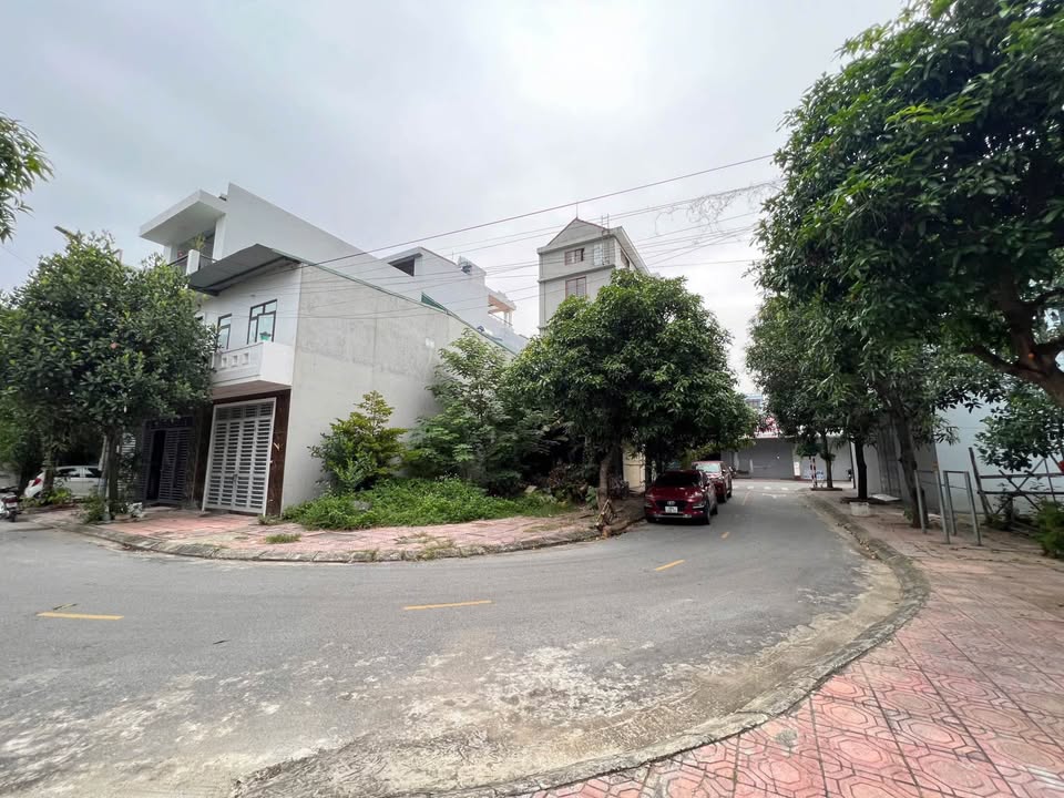 Đất nền đường Đồng Cửa 7, Bắc Giang 90m² - Nhiều tiện ích xung quanh!