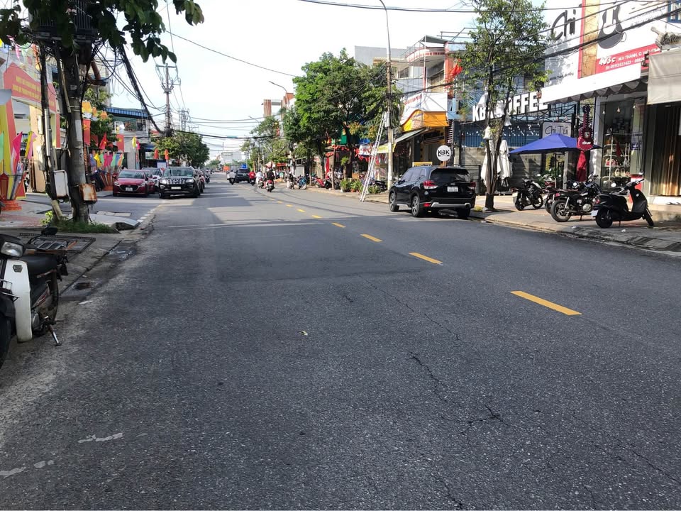 Nhà lô góc mặt tiền Núi Thành, Đà Nẵng 64m² giá 11.9 tỷ - Đầu tư kinh doanh sinh lời!